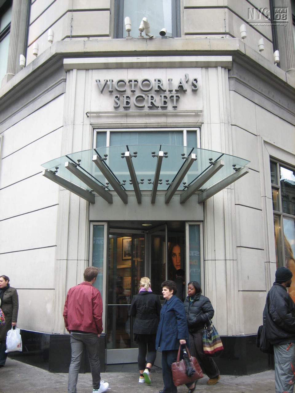 080512_nyc_tag1_mk065